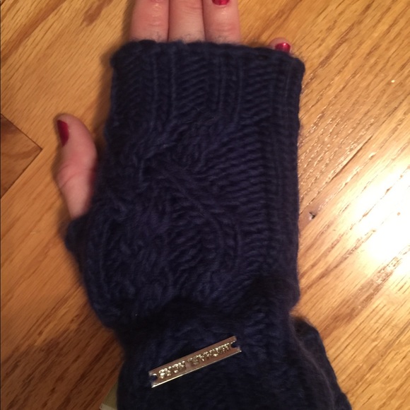 Michael Kors Fingerless Gloves - Picture 1 of 3